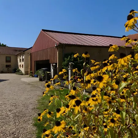 A La Cour Basse לינה וארוחת בוקר