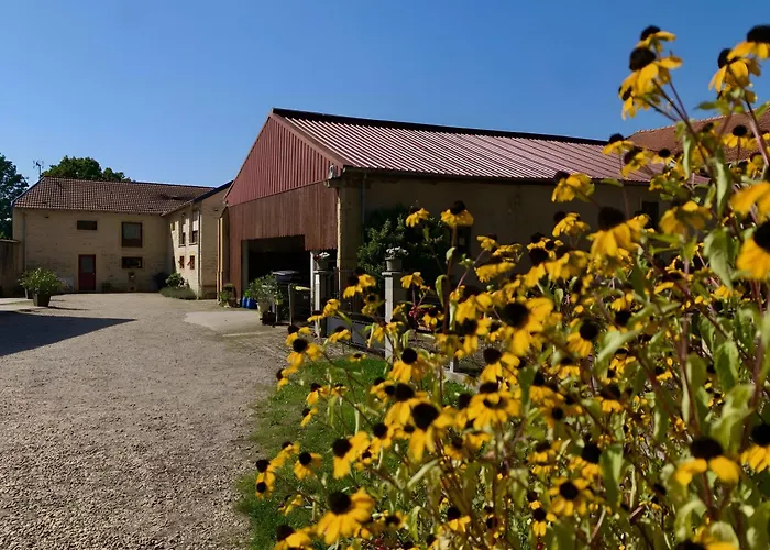 A La Cour Basse לינה וארוחת בוקר